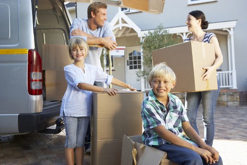 Local moving professionals working in Bermondsey area