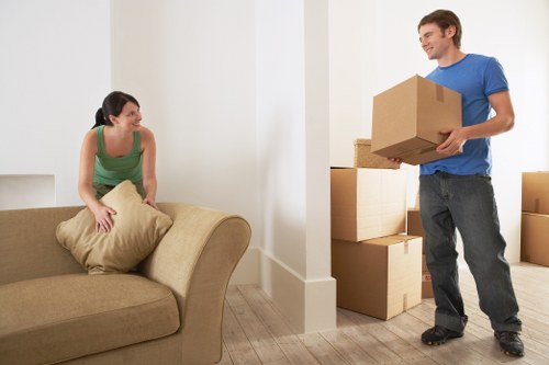 Risk assessment and loading checks during a Man With Van Bermondsey move